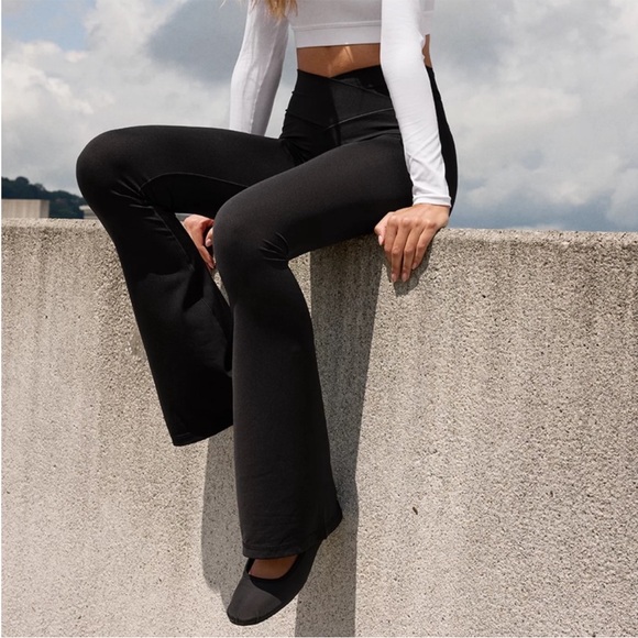 🆕OFFLINE Aerie Real Me High Waisted Crossover Flare Legging Sz Lg NWT - Picture 8 of 8